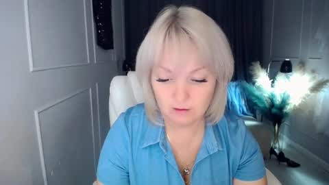 emmmam online show from September 26, 1:37 pm