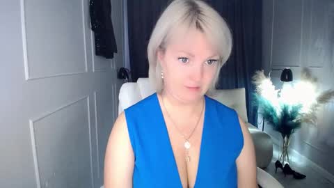 emmmam online show from October 14, 8:04 am