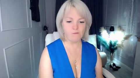 emmmam online show from November 8, 3:18 am