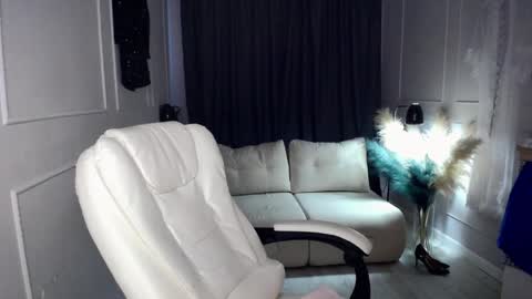 Snapshot of emmmam chatting on April 1, 1:41 pm emmmam online show from April 1, 1:41 pm