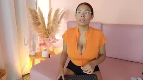 Emmy and Luna  online show from May 28, 12:35 pm