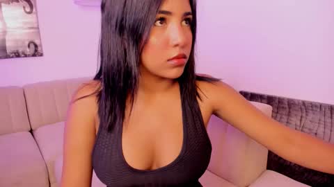 Snapshot of emmy_heart7 chatting on February 2, 3:38 am Emmy Heart online show from February 2, 3:38 am