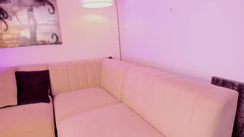 Snapshot of emmy_heart7 chatting on February 3, 3:37 am Emmy Heart online show from February 3, 3:37 am