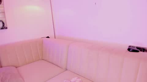 Snapshot of emmy_heart7 chatting on February 3, 6:22 am Emmy Heart online show from February 3, 6:22 am