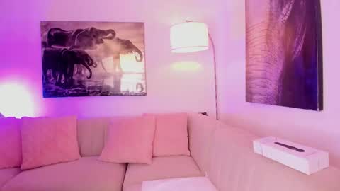 Snapshot of emmy_heart7 chatting on February 6, 3:55 am Emmy Heart online show from February 6, 3:55 am