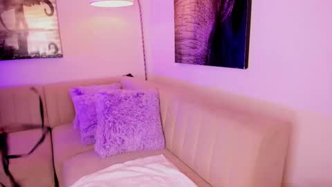 Snapshot of emmy_heart7 chatting on February 13, 3:35 am Emmy Heart online show from February 13, 3:35 am