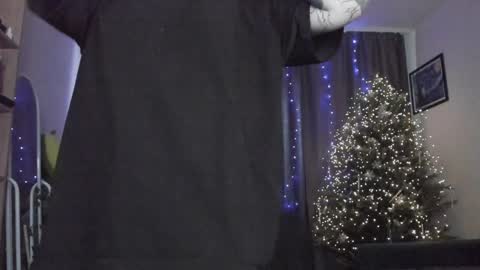 Snapshot of emmy_m00n chatting on December 21, 7:13 am Emily Johny online show from December 21, 7:13 am