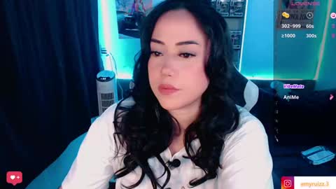 Snapshot of emmy_ruiz chatting on January 25, 12:59 am Emmy Ruiz - independent model online show from January 25, 12:59 am
