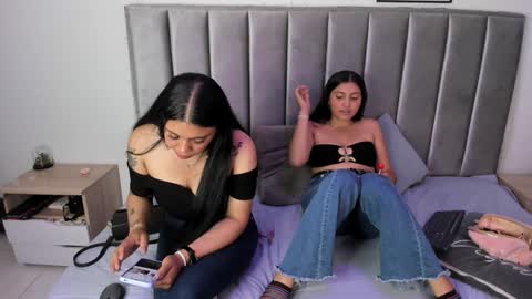 Snapshot of emmy_turnner chatting on February 5, 6:59 pm Emily Laila online show from February 5, 6:59 pm