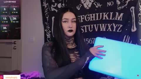 Emmy Bright     50  online show from October 11, 2:00 am