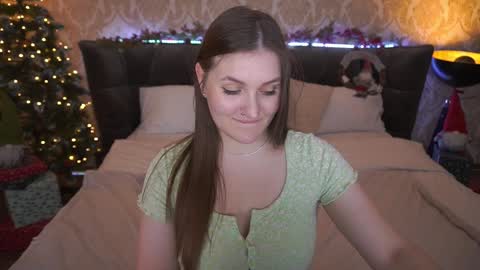 E M M Y online show from December 23, 9:49 am