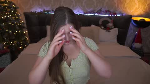 E M M Y online show from December 25, 6:52 am