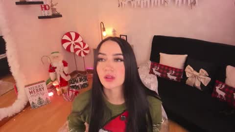 Emmy Evans  online show from December 15, 7:18 pm