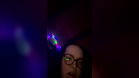 emodreamgirll online show from April 3, 6:33 am