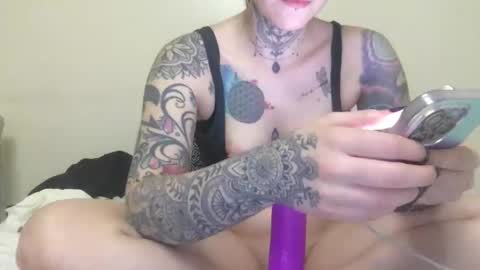 Snapshot of emofairy420 chatting on February 14, 4:20 am emofairy420 online show from February 14, 4:20 am