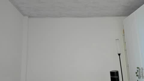 Snapshot of emperatriiiz chatting on December 2, 6:36 pm Emperatriz online show from December 2, 6:36 pm