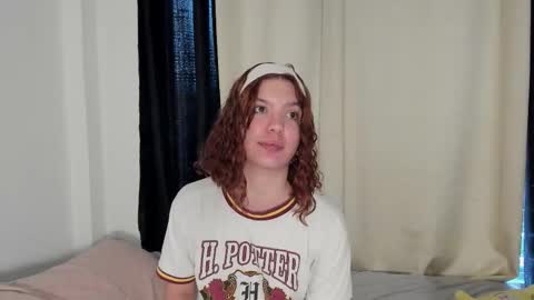 Snapshot of emperatriiiz chatting on February 13, 9:11 pm Emperatriz online show from February 13, 9:11 pm