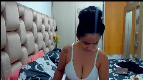 emperatriztapia online show from January 25, 5:18 am