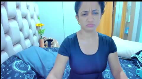 emperatriztapia online show from February 24, 12:41 am