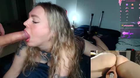 Snapshot of emptyhunters chatting on November 24, 6:02 am emptyhunters online show from November 24, 6:02 am