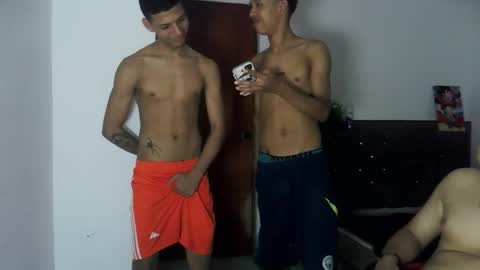 Snapshot of emr_master chatting on October 1, 12:16 am Emr online show from October 1, 12:16 am