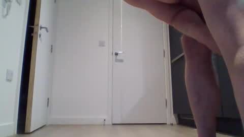 emrys2016833836 online show from February 4, 5:24 am