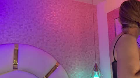 Emy  online show from December 4, 11:52 am