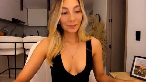 emyconneer online show from January 21, 11:55 pm