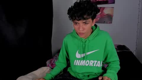 Snapshot of energy_lover137 chatting on February 11, 10:59 pm Salo online show from February 11, 10:59 pm