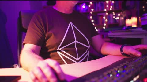 uk online show from January 4, 4:01 am