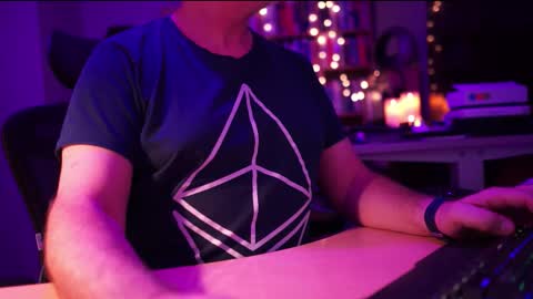 uk online show from September 27, 10:48 pm