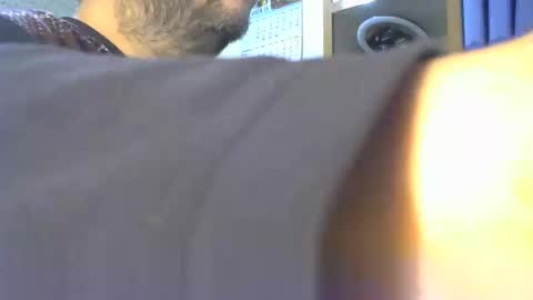 Snapshot of engin_83 chatting on April 19, 8:33 pm engin_83 online show from April 19, 8:33 pm