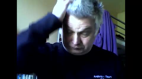 Snapshot of englishguysurrey chatting on April 22, 9:44 am englishguysurrey online show from April 22, 9:44 am