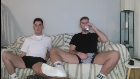 Snapshot of englishladxxx chatting on November 1, 6:21 pm Englishladxxx online show from November 1, 6:21 pm