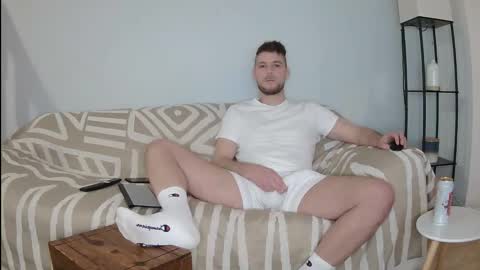 Englishladxxx online show from April 5, 8:39 pm