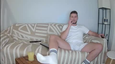 Snapshot of englishladxxx chatting on May 7, 10:59 pm Englishladxxx online show from May 7, 10:59 pm