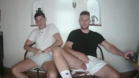Snapshot of englishladxxx chatting on June 3, 8:36 pm Englishladxxx online show from June 3, 8:36 pm