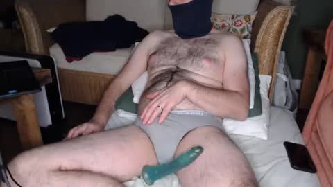 englishshyguyuk online show from January 8, 8:11 pm