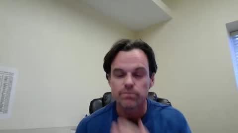 Snapshot of enits95 chatting on March 17, 10:46 pm enits95 online show from March 17, 10:46 pm