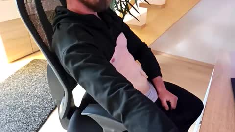 Snapshot of enjoyfreetime chatting on October 14, 11:33 am Pete online show from October 14, 11:33 am