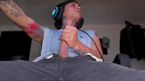 enjoymycock99 online show from December 4, 1:09 pm