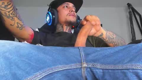 enjoymycock99 online show from October 20, 7:31 am