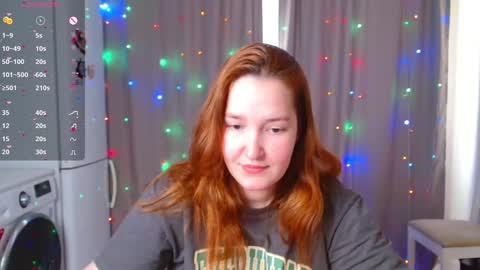 Snapshot of enorolve chatting on December 24, 8:55 am Horny Mary online show from December 24, 8:55 am