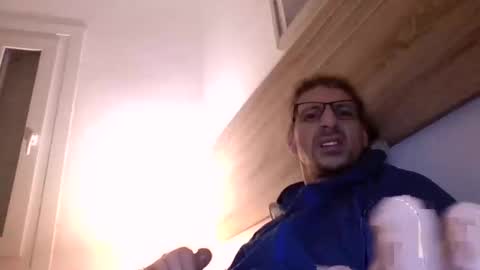 Snapshot of enri222 chatting on March 4, 1:12 am rineking online show from March 4, 1:12 am