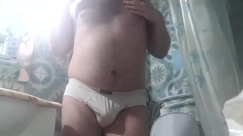 enrique696912345 online show from April 5, 1:03 am