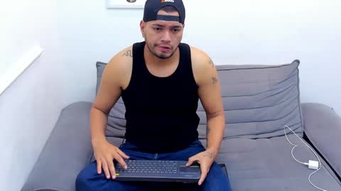 enrique online show from January 7, 6:14 pm