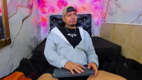 enrique online show from October 26, 11:49 am