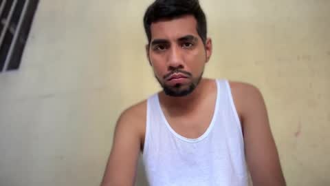 Snapshot of enriquegc197 chatting on February 8, 9:36 pm Enriquegc197 online show from February 8, 9:36 pm