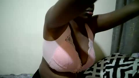 Ell online show from March 2, 7:48 am