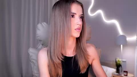 entya online show from October 28, 6:39 am